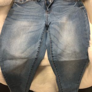 Butt lifting jeans